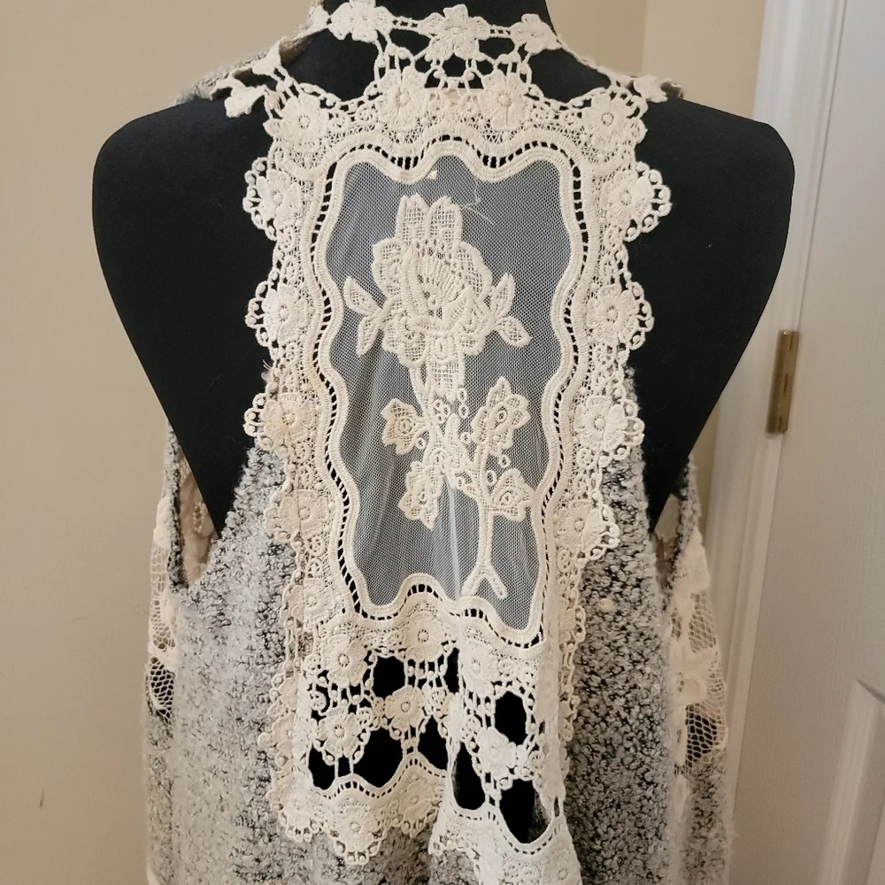 Ryu Anthropologie Mixed Media Boho Crochet Long Vest Size M/L - Picture 4 of 6